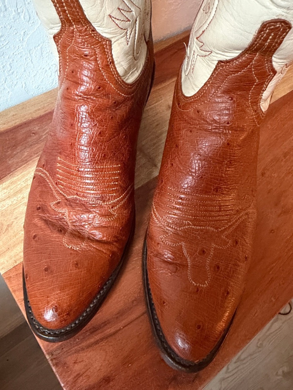 DISCONTINUED RARE UNIVERSITY OF TEXAS LUCCHESE COWBOY BOOTS - Picture 5 of 7